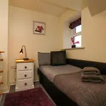 Kirkby House * וויטבי