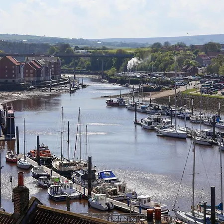 Kirkby House * Whitby