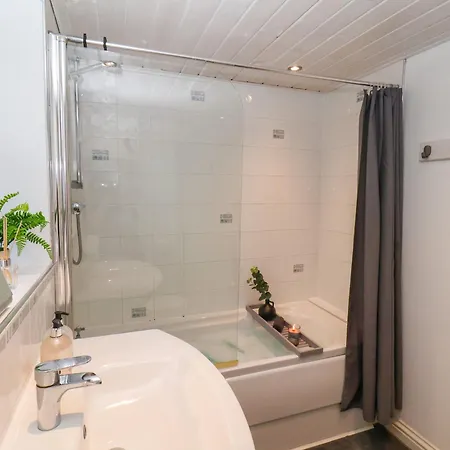 Kirkby House Hébergement de vacances *