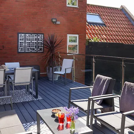 Kirkby House Hébergement de vacances *